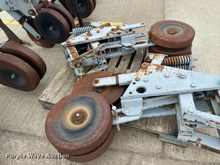 image for item DU7883 Field cultivator