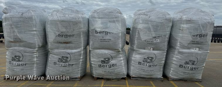 image for item DU7886 (5) pallets of potting soil