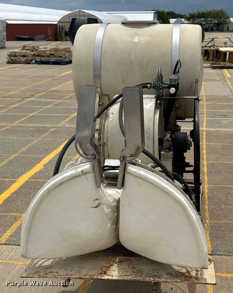 image for item DU7897 Agtec sprayer