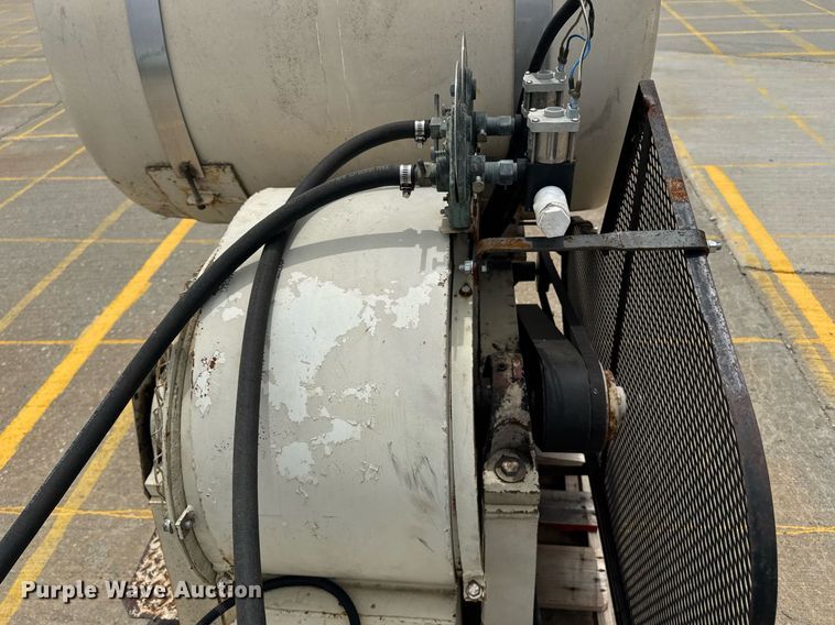 image for item DU7897 Agtec sprayer