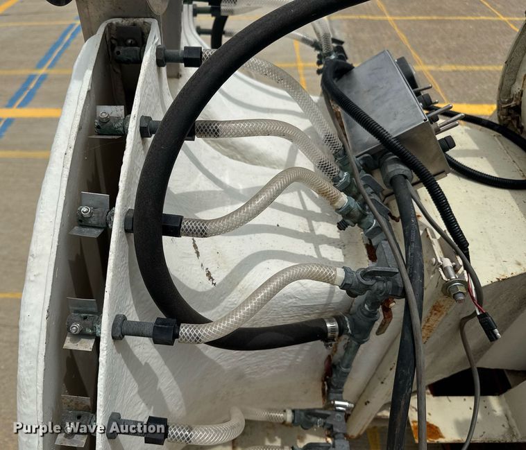 image for item DU7897 Agtec sprayer