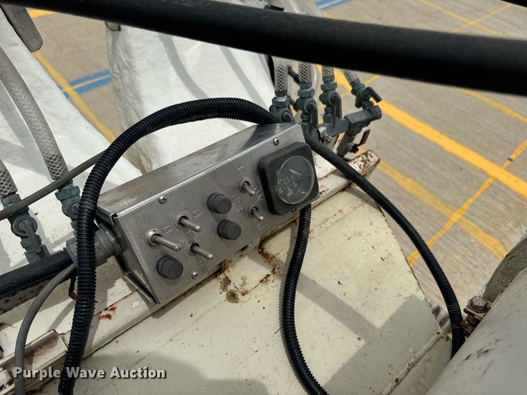 image for item DU7897 Agtec sprayer