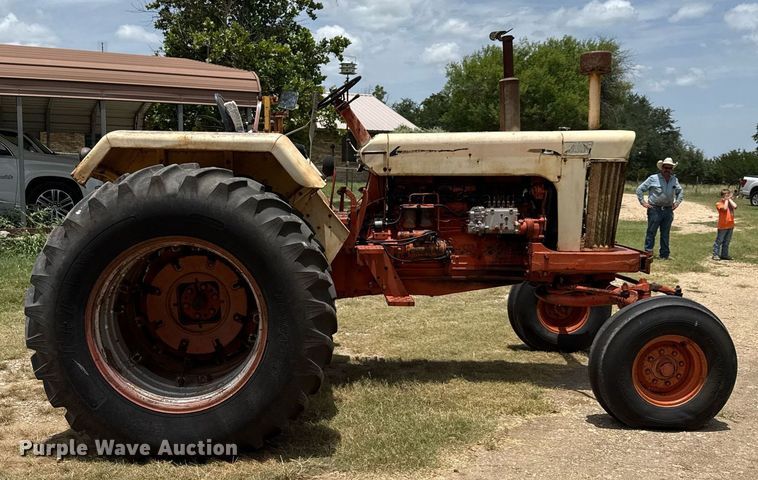 image for item DX5602 Case 1030 Comfort King  tractor