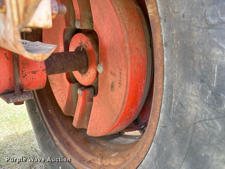 image for item DX5602 Case 1030 Comfort King  tractor