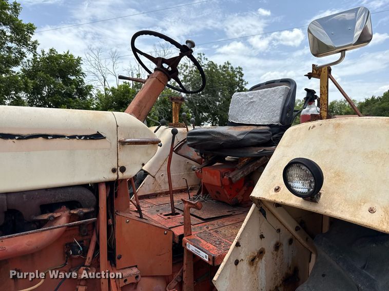 image for item DX5602 Case 1030 Comfort King  tractor