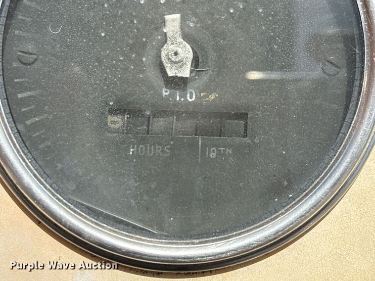 image for item DX5602 Case 1030 Comfort King  tractor