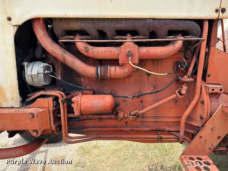 image for item DX5602 Case 1030 Comfort King  tractor