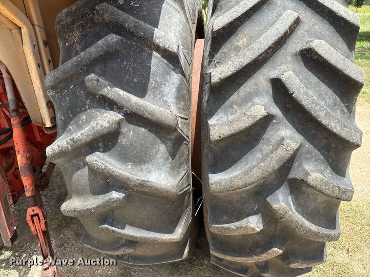 image for item DX5602 Case 1030 Comfort King  tractor