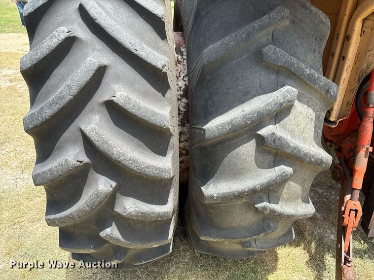 image for item DX5602 Case 1030 Comfort King  tractor