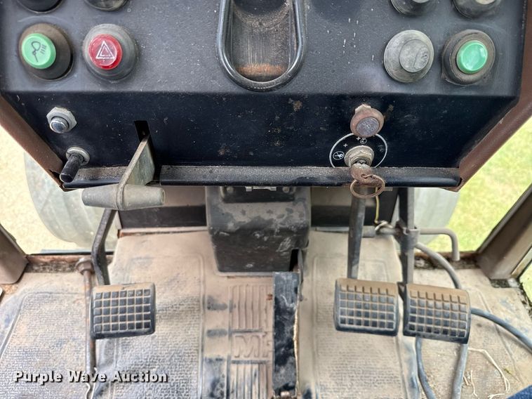 image for item DX5603 1984 Massey Ferguson 3545 tractor