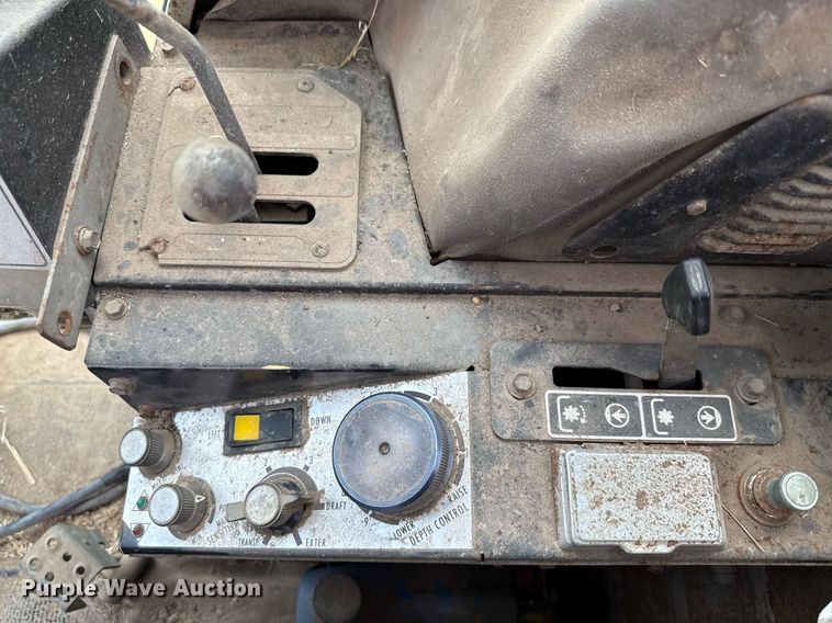 image for item DX5603 1984 Massey Ferguson 3545 tractor