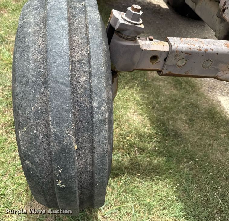 image for item DX5603 1984 Massey Ferguson 3545 tractor