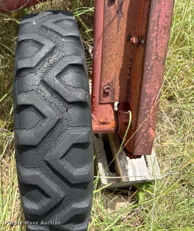 image for item DX5605 Massey Ferguson 37 hay rake