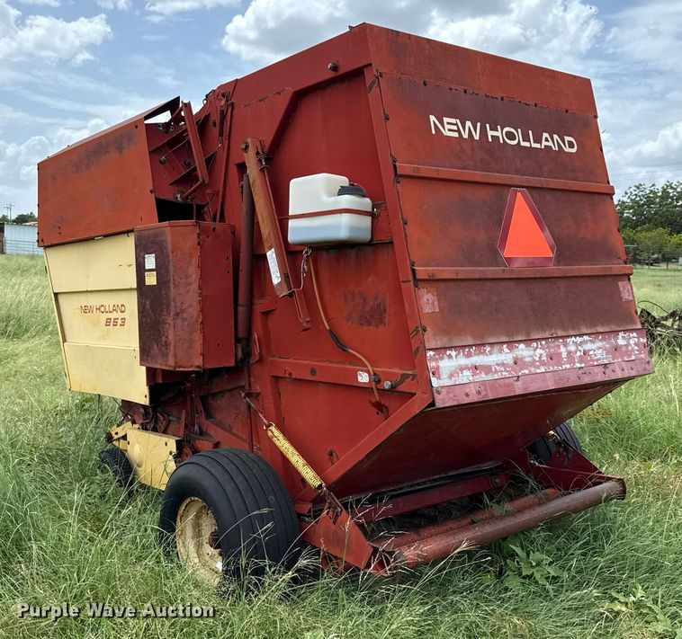 image for item DX5606 1987 New Holland 853 round baler
