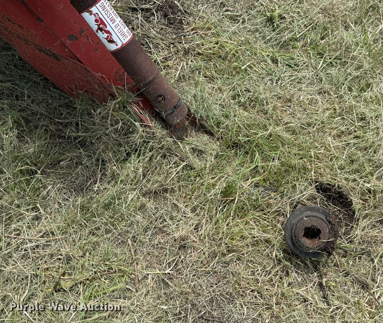 image for item DX5606 1987 New Holland 853 round baler