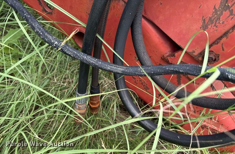 image for item DX5606 1987 New Holland 853 round baler