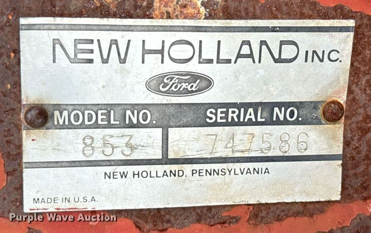 image for item DX5606 1987 New Holland 853 round baler