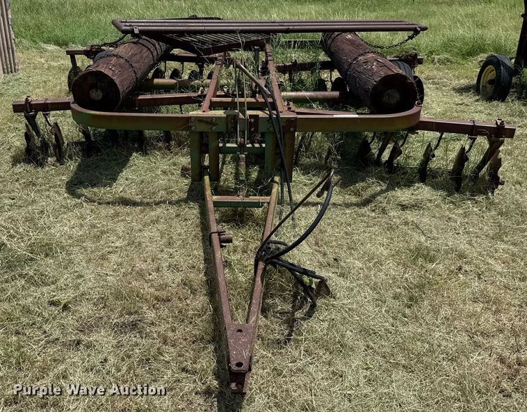 image for item DX5618 John Deere 115 off-set disk