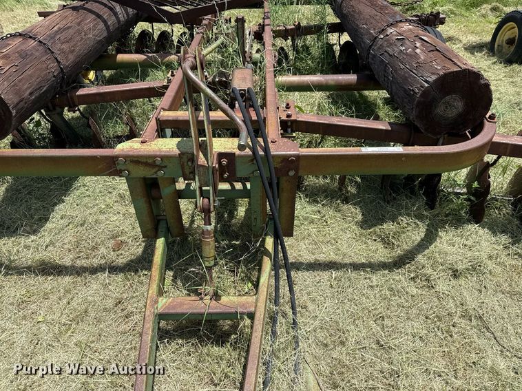 image for item DX5618 John Deere 115 off-set disk