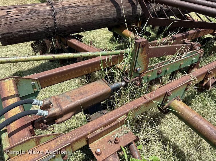 image for item DX5618 John Deere 115 off-set disk