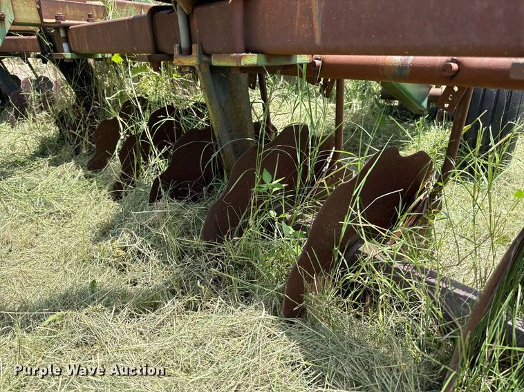 image for item DX5618 John Deere 115 off-set disk