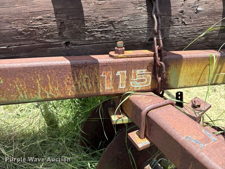 image for item DX5618 John Deere 115 off-set disk