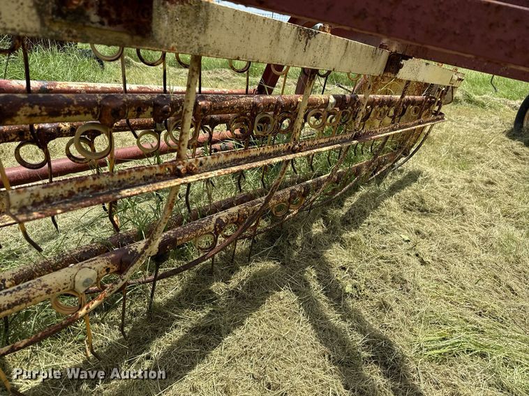 image for item DX5619 International Harvester hay rake