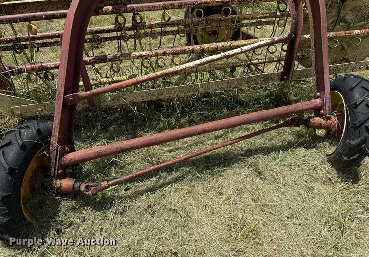 image for item DX5619 International Harvester hay rake