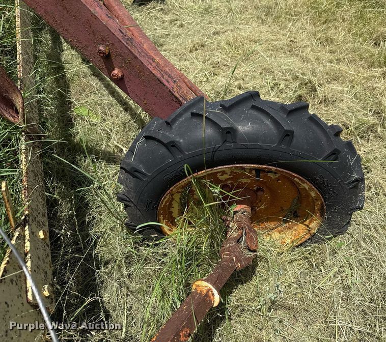 image for item DX5619 International Harvester hay rake