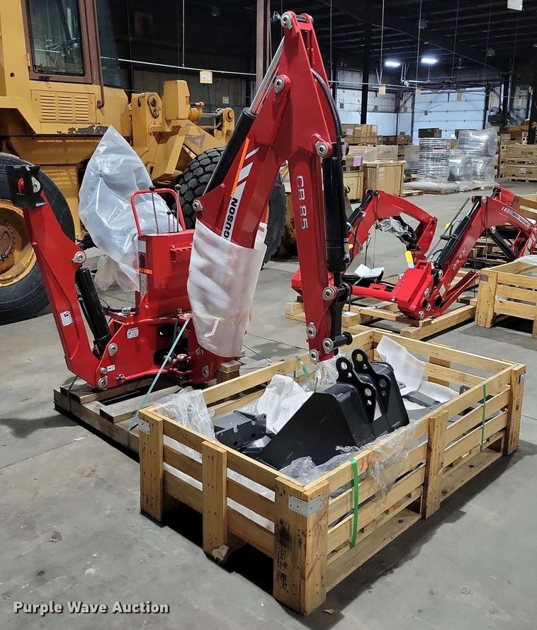 image for item DX7084 2020 Massey Furgeson  CB 85 backhoe attachment