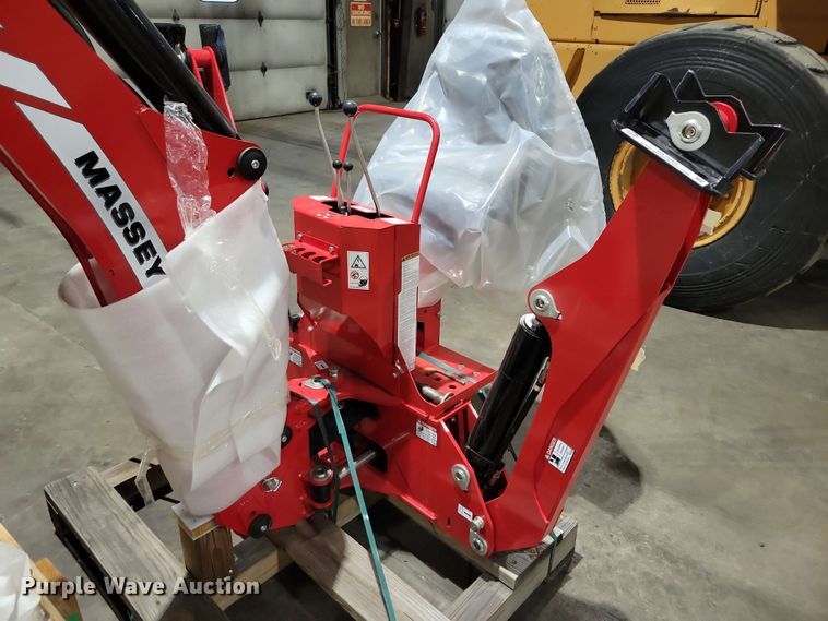 image for item DX7084 2020 Massey Furgeson  CB 85 backhoe attachment