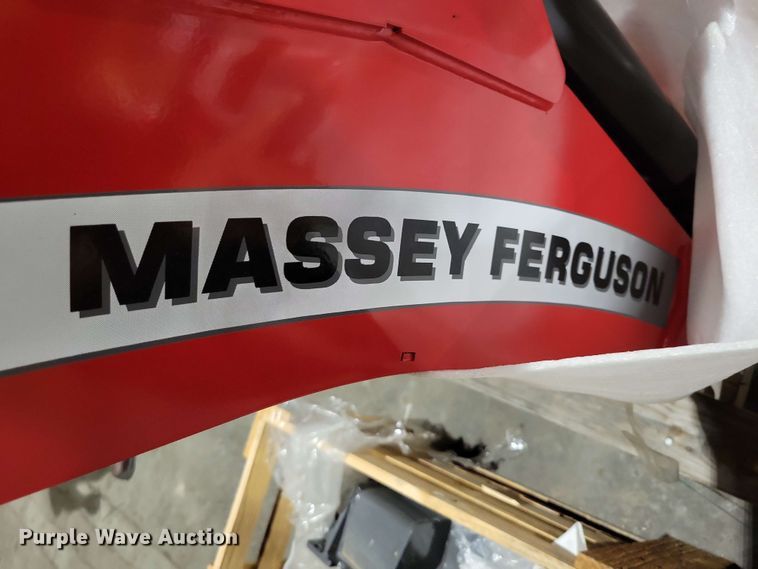 image for item DX7084 2020 Massey Furgeson  CB 85 backhoe attachment