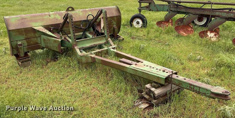image for item DY2535 John Deere 534 tractor dozer blade