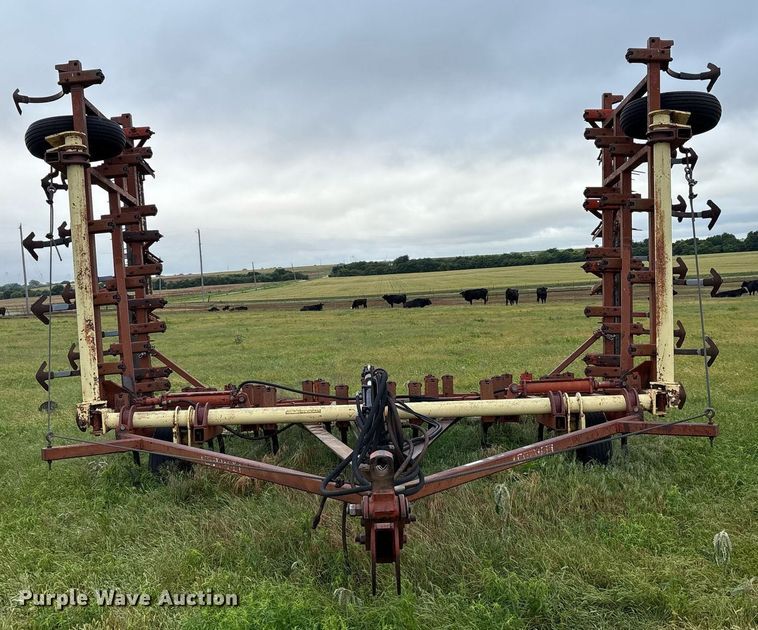 image for item DY2537 Krause 1506 field cultivator
