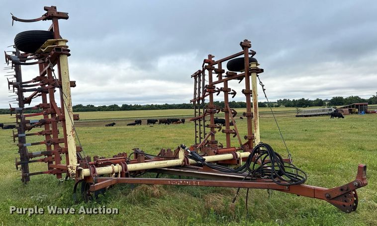 image for item DY2537 Krause 1506 field cultivator