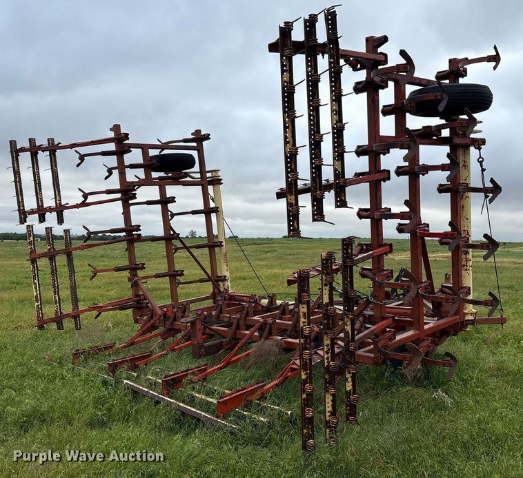 image for item DY2537 Krause 1506 field cultivator