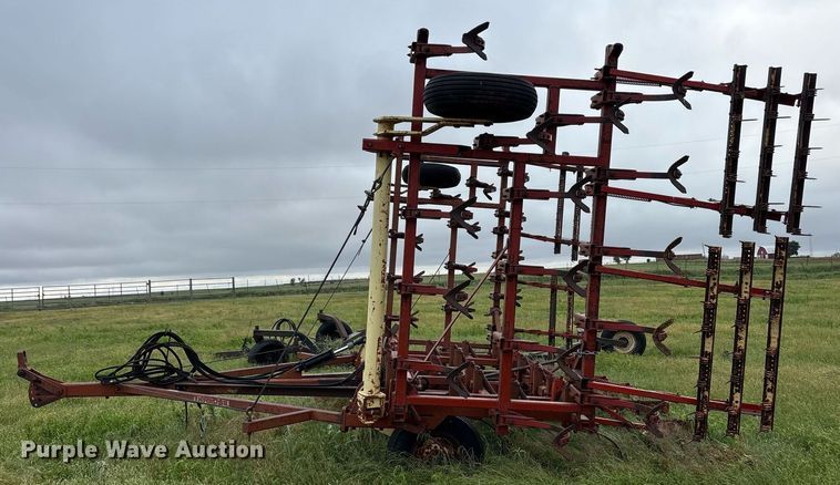 image for item DY2537 Krause 1506 field cultivator