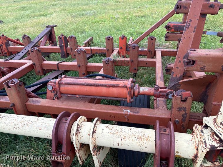image for item DY2537 Krause 1506 field cultivator