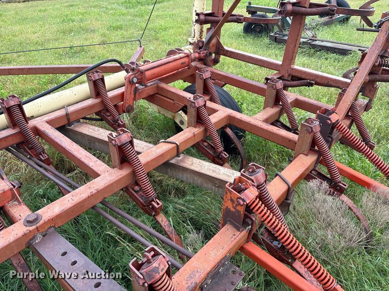 image for item DY2537 Krause 1506 field cultivator