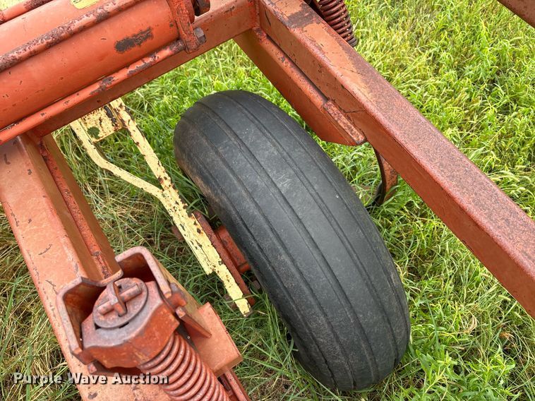 image for item DY2537 Krause 1506 field cultivator