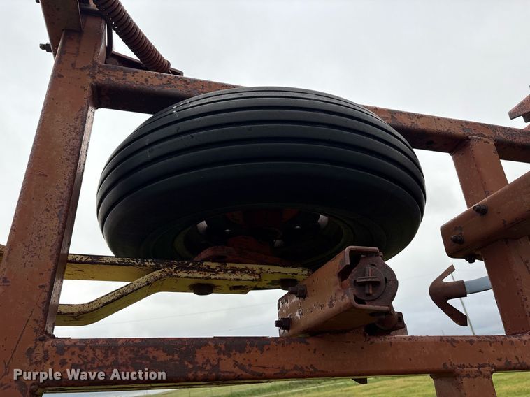 image for item DY2537 Krause 1506 field cultivator