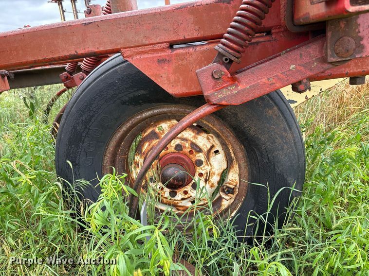 image for item DY2537 Krause 1506 field cultivator