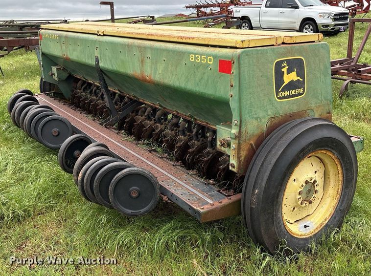 image for item DY2538 John Deere 8350 grain drill
