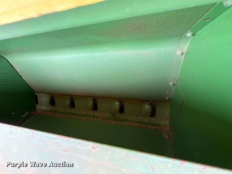 image for item DY2538 John Deere 8350 grain drill