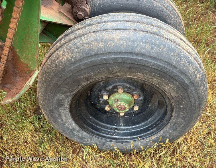 image for item DY2542 Great Plains Solid Stand 36 grain drill