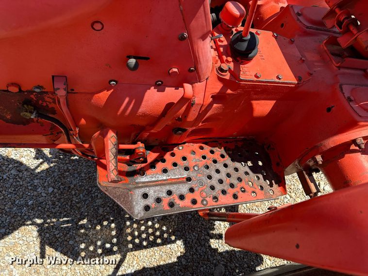 image for item DZ4211 1958 Allis-Chalmers D17 tractor