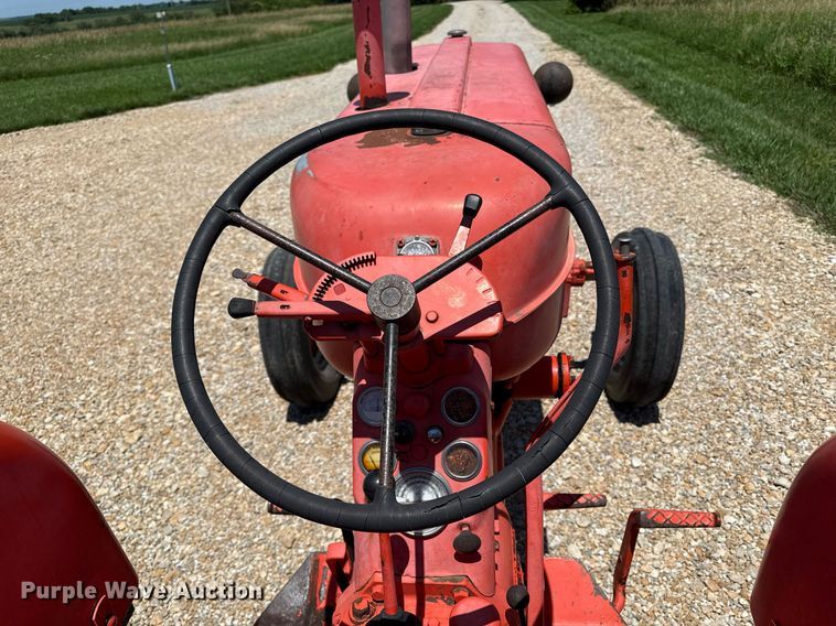 image for item DZ4211 1958 Allis-Chalmers D17 tractor