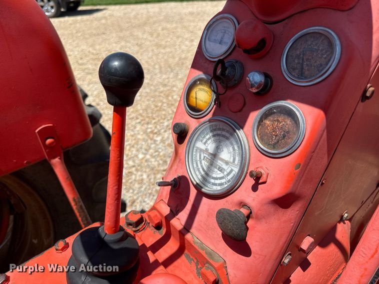 image for item DZ4211 1958 Allis-Chalmers D17 tractor