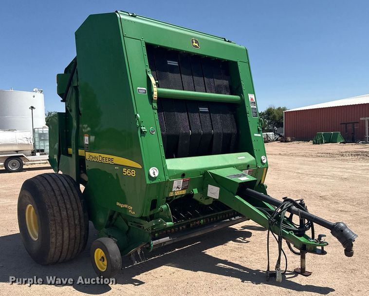 image for item DZ8521 John Deere 568  round baler