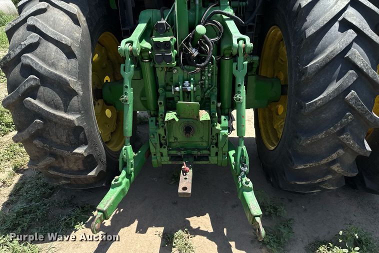 image for item DZ8547 John Deere 7600 tractor